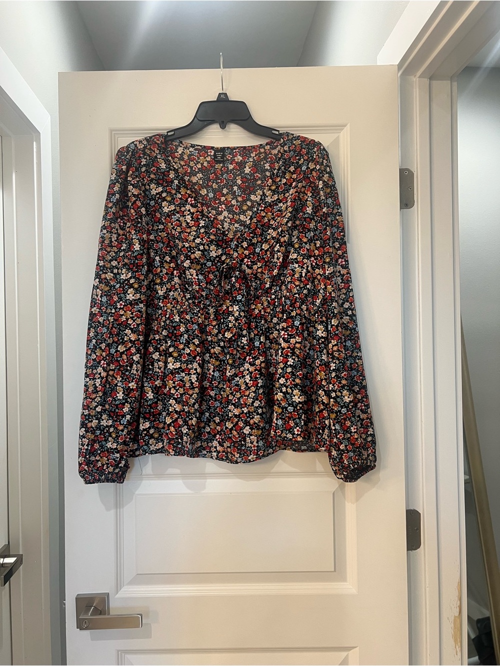 SHEIN Black Multicolor Floral Long-Sleeve Peplum Blouse